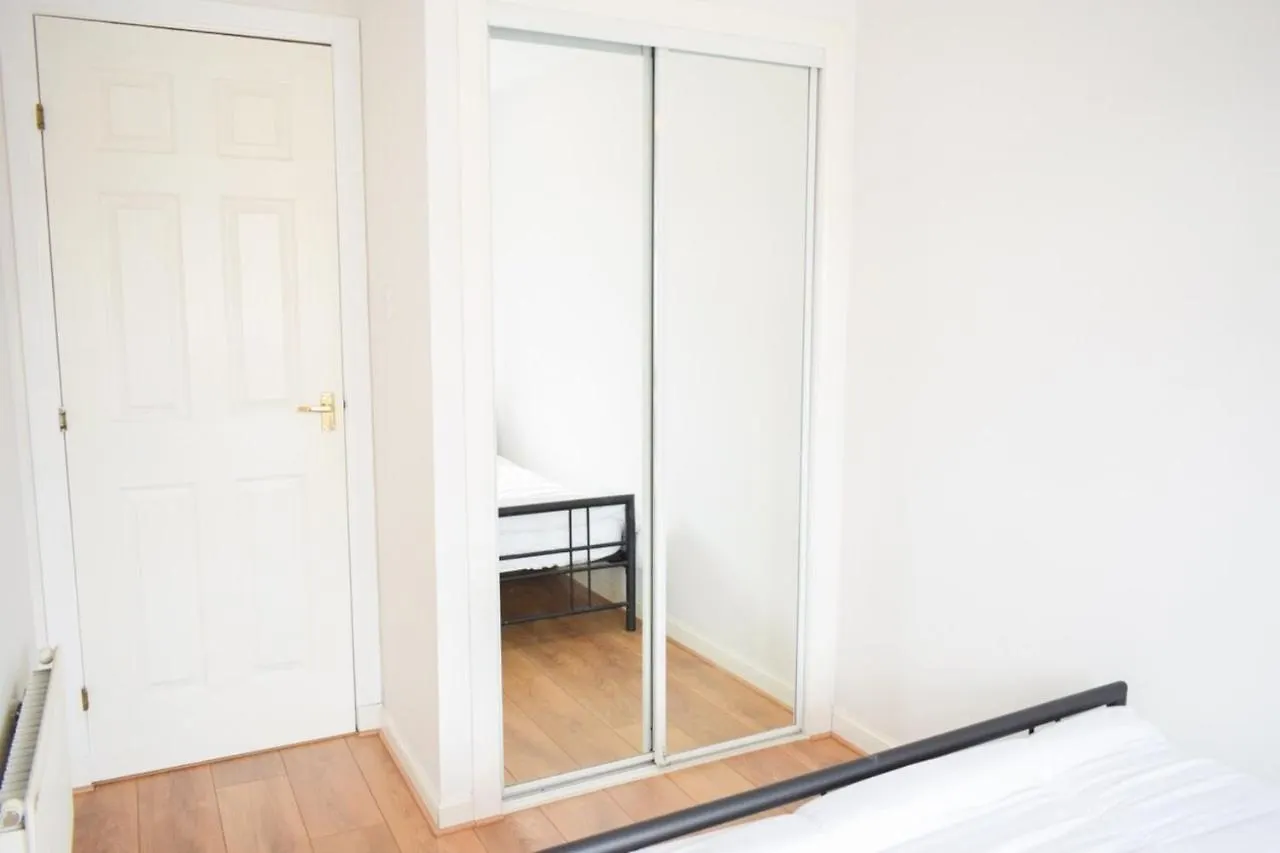 City Centre 2 Bedroom Apartment Edinburgh