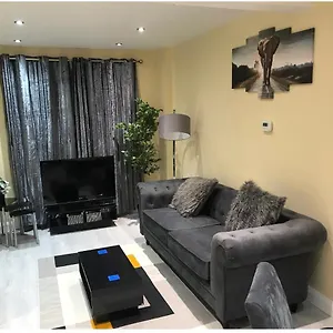 https://modern-convenient.belfasthotelsireland.com